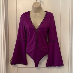 BEBE BELL SLEEVE PURPLE BODYSUIT SIZE SMALL